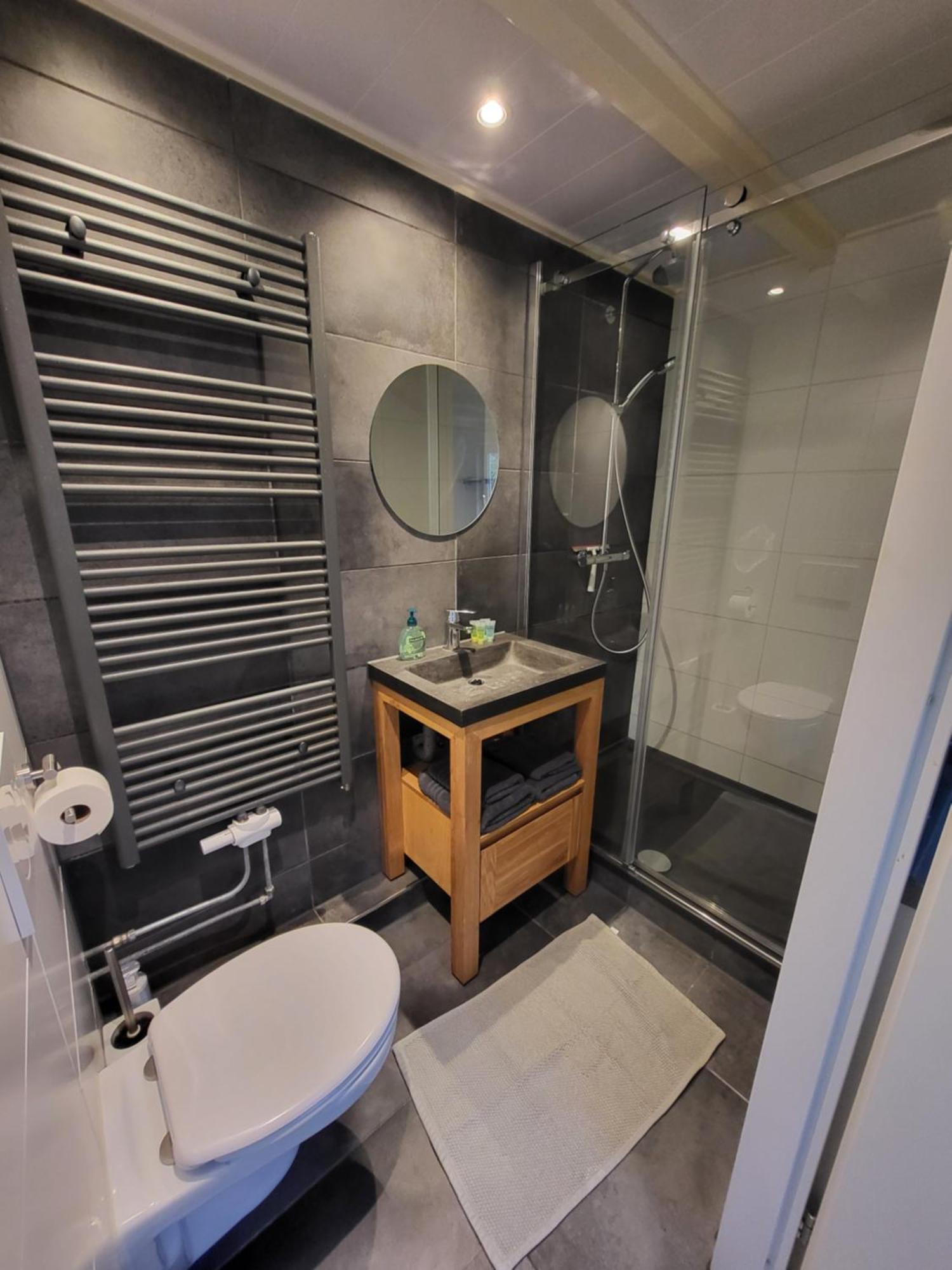 הילברסום Spacious Private Guest House מראה חיצוני תמונה
